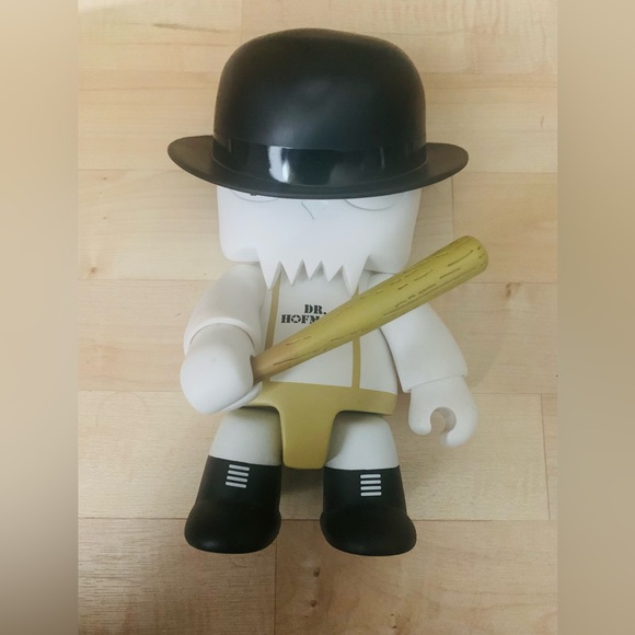 RARE!! Clockwork Orange inspired 8” Qee by Dr. Hofmann. Toy2r circa 2007! - Picture 3 of 9